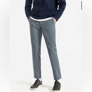 EVERLANE Men's Gray/green performance Chino Pants